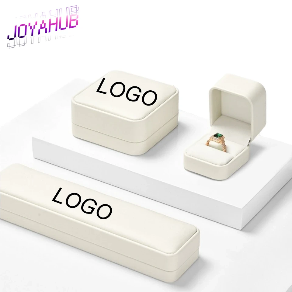 Jc Jewelry & Watches Photos - Caja de anillo de lujo para