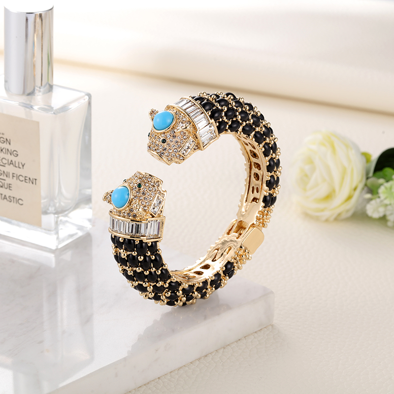 Pulseras de animales Sally's P - Paradise Jewelry & Watches Llc reseña y precio